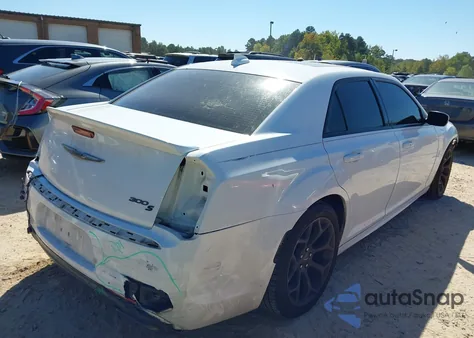 2017 Chrysler 300 300S Alloy Edition z USA, uszkodzony, nr VIN 2C3CCABG2HH669001